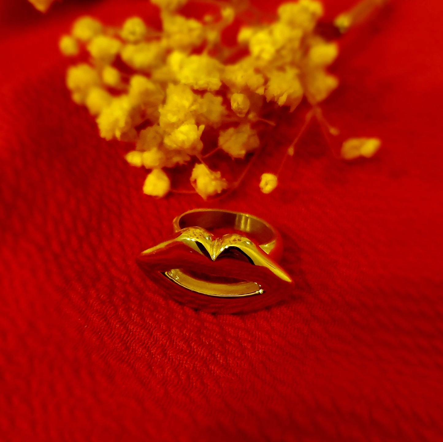 24k gold Kiss ring
